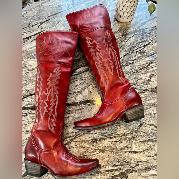 Freebird Wynnona size 8 - Picture 2 of 7